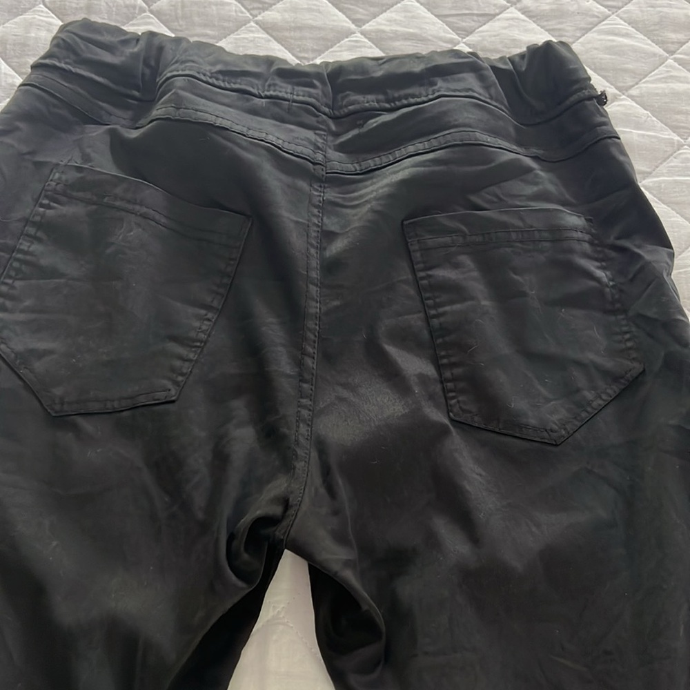 Pants - Picture 4 of 5